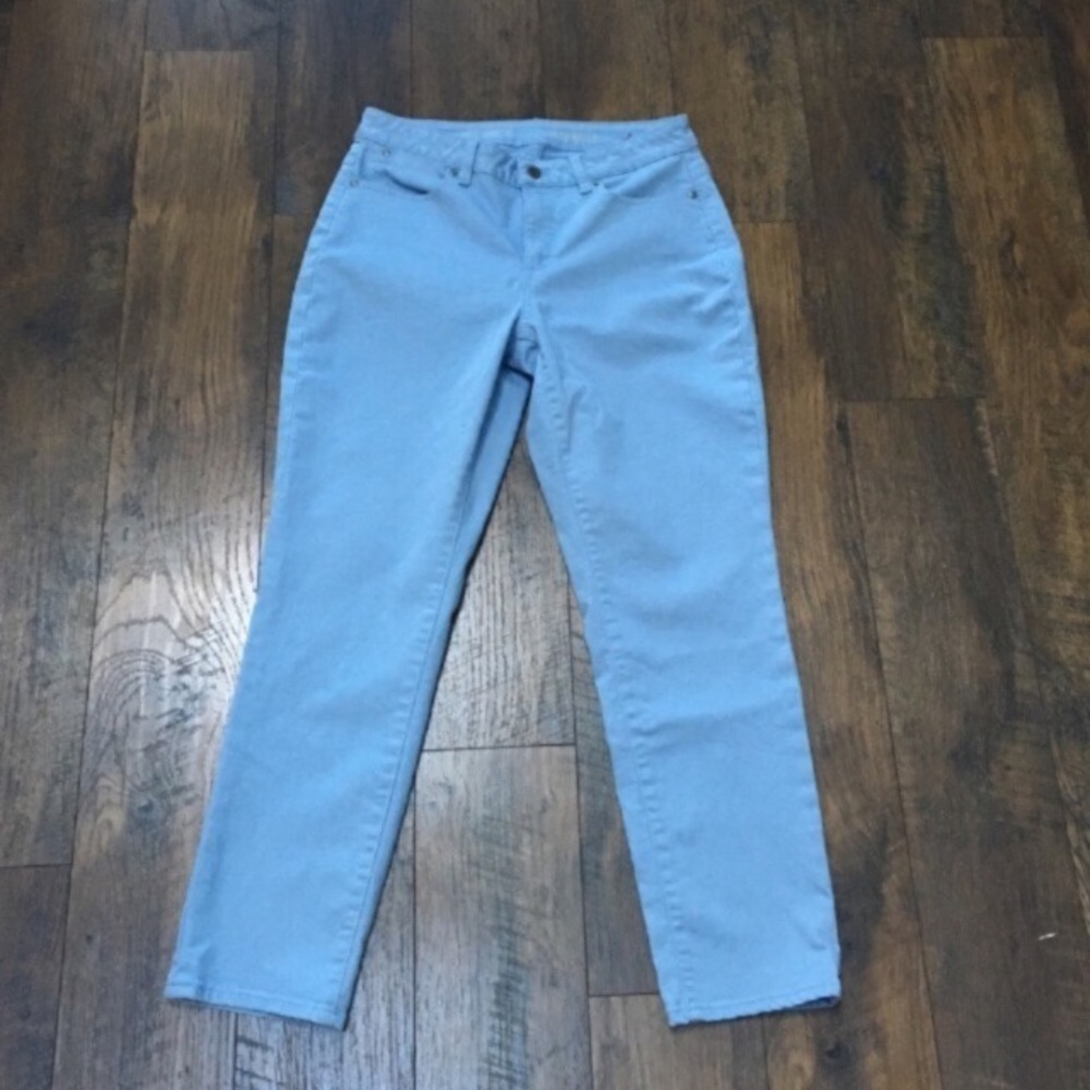 Final Sale🎉 Light Blue Talbots Curvy Ankle Jeans